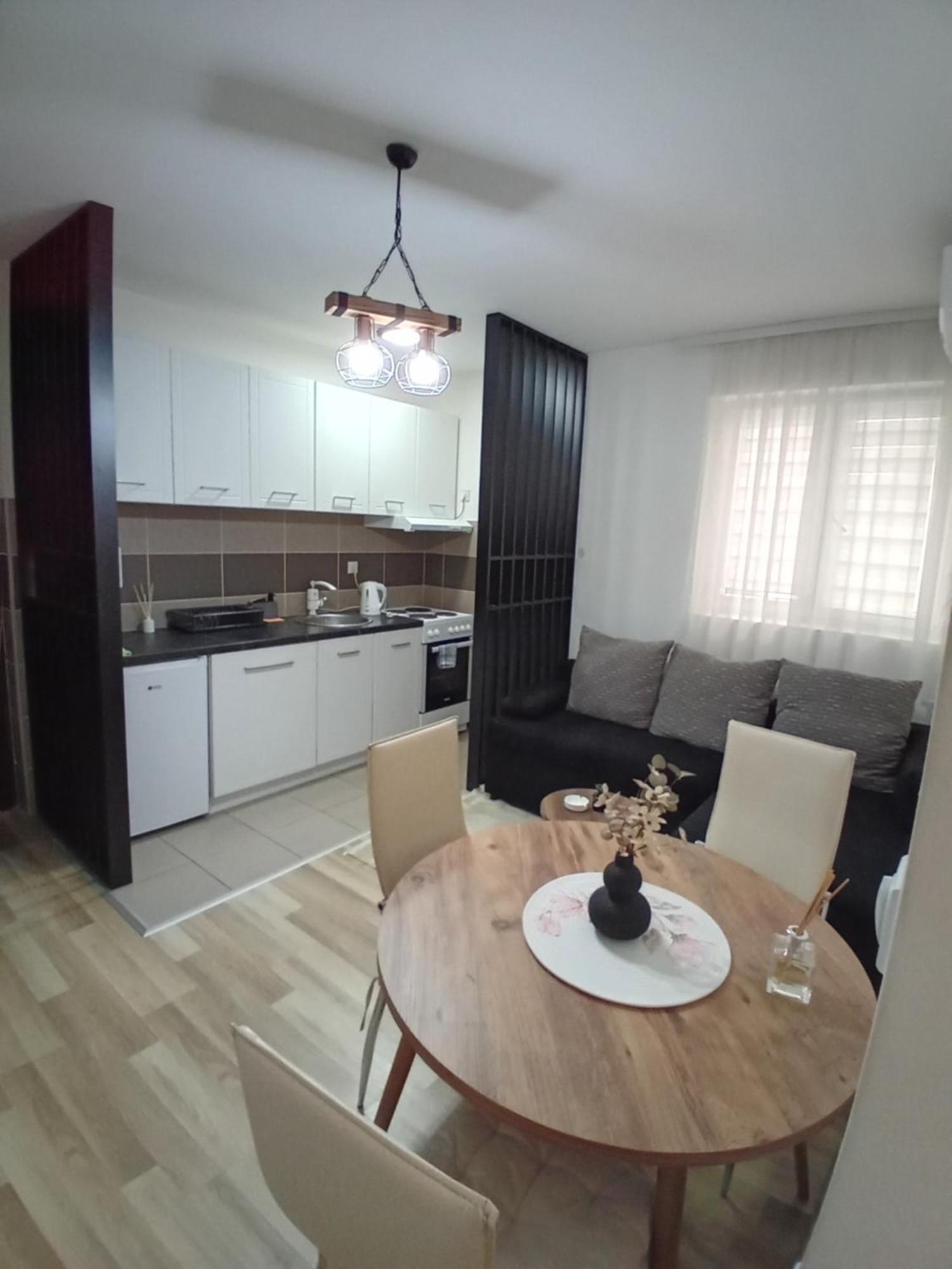 Apartment Apartman,, Nina ,, *