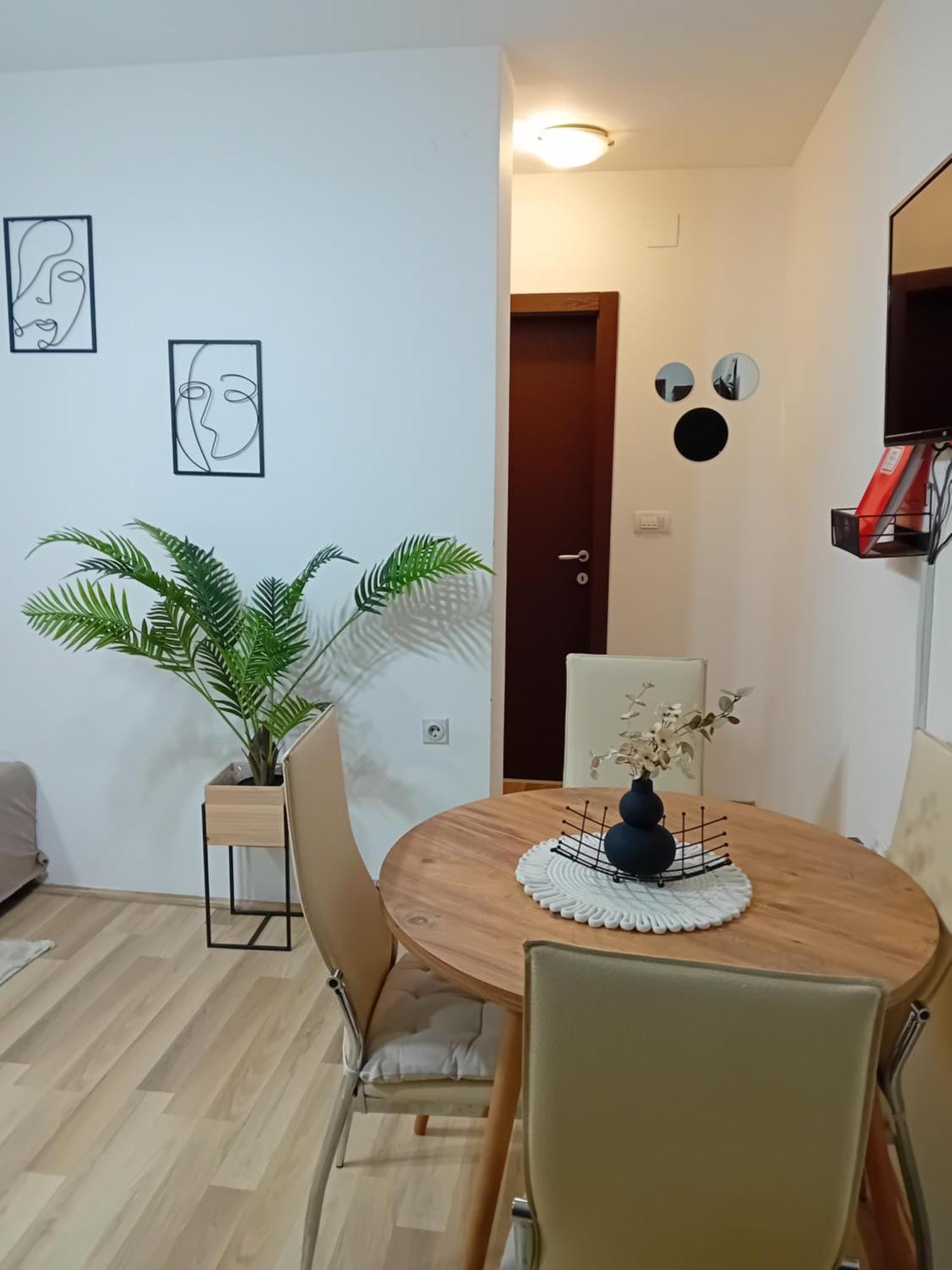 Apartment Apartman,, Nina ,, *