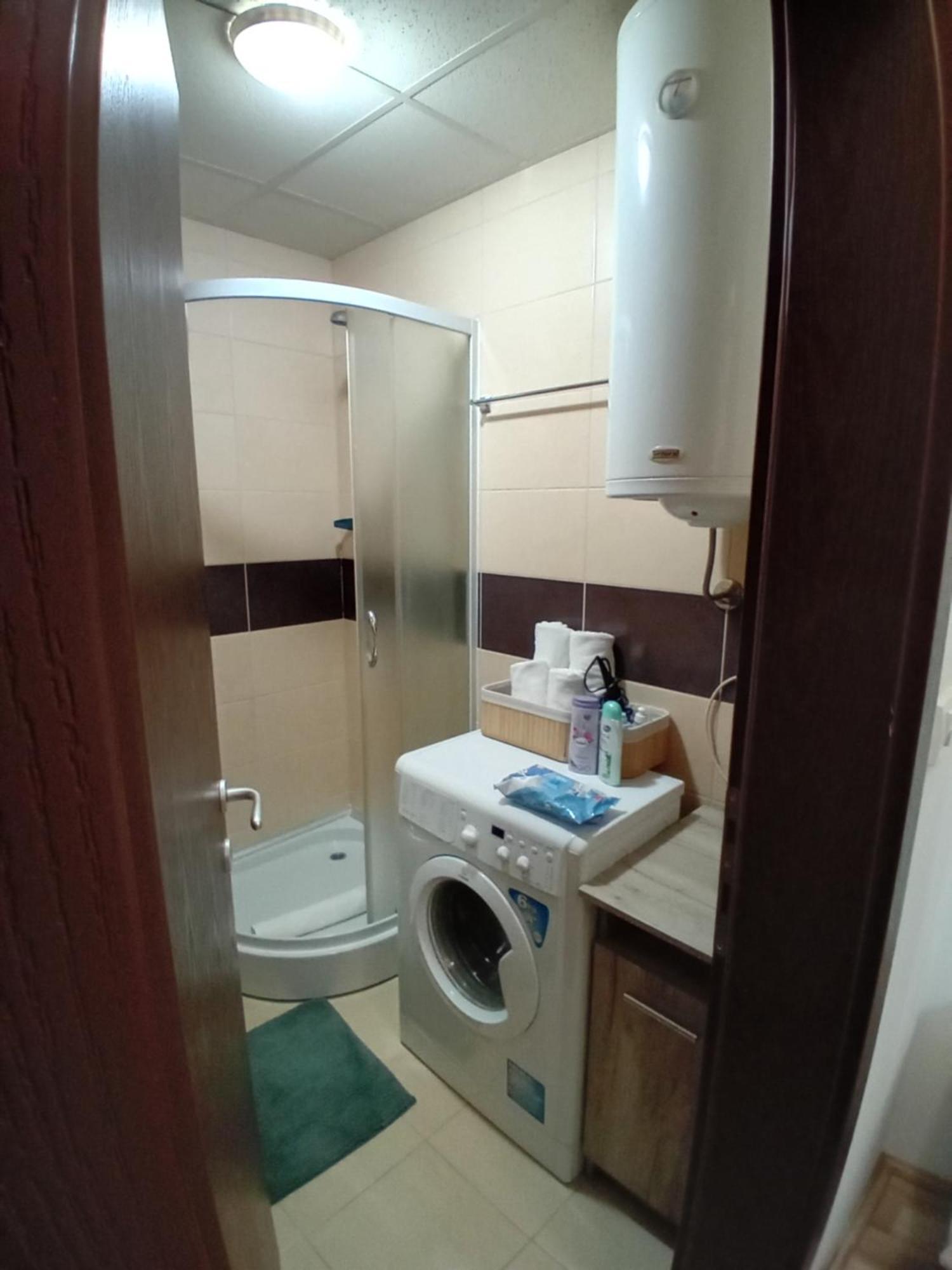 Apartman,, Nina ,,